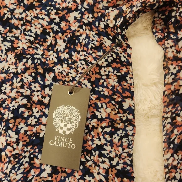 Vince Camuto Fresh Blooms Print 3/4 Sleeve Button Shoulder Chiffon Blouse size M - Picture 13 of 14